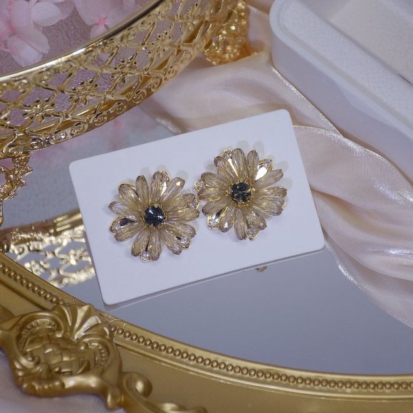 NEW 14K Gold Plated Diamond Flower Earrings d - Picture 7 of 7